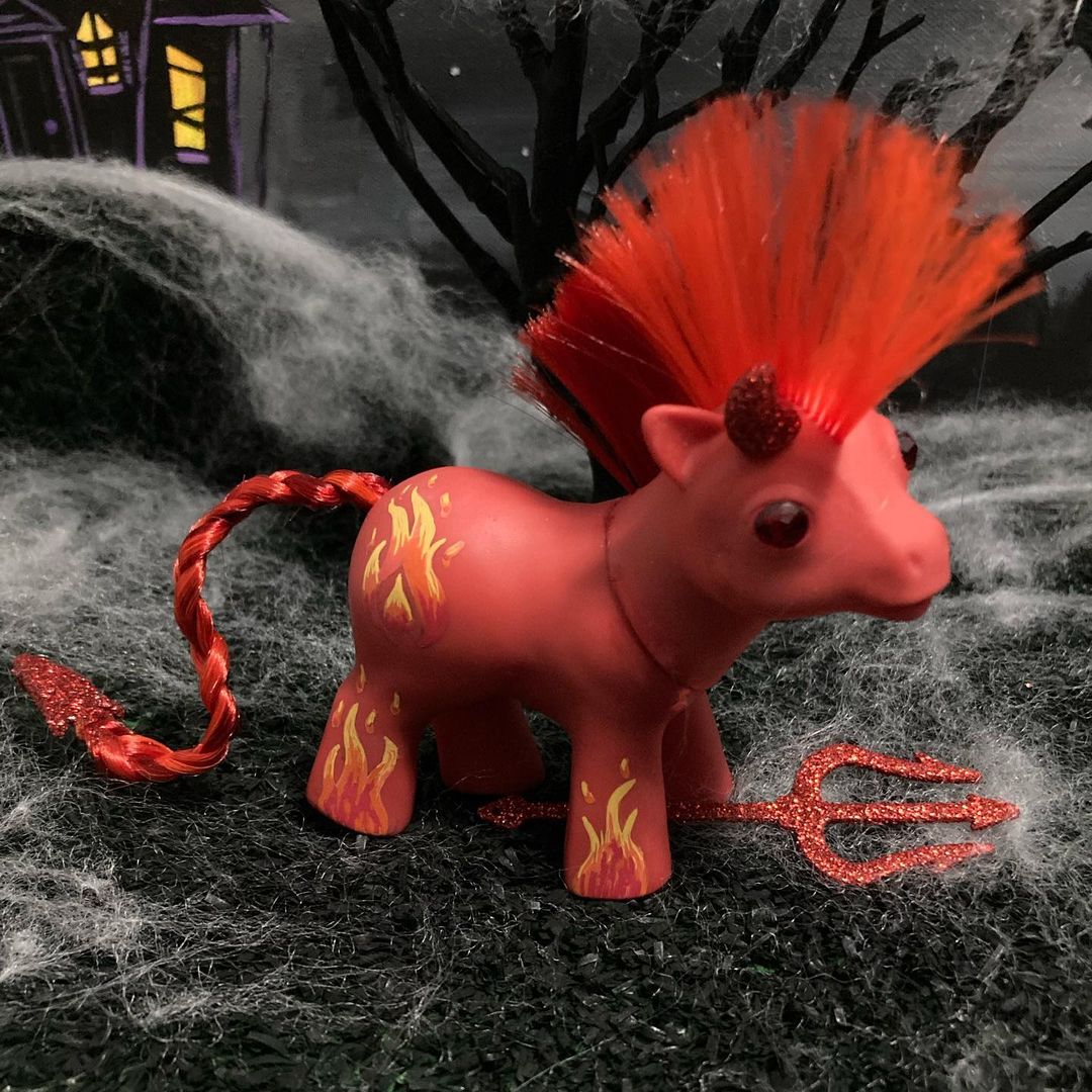custom pony by Jenn @mlp_tales_custom