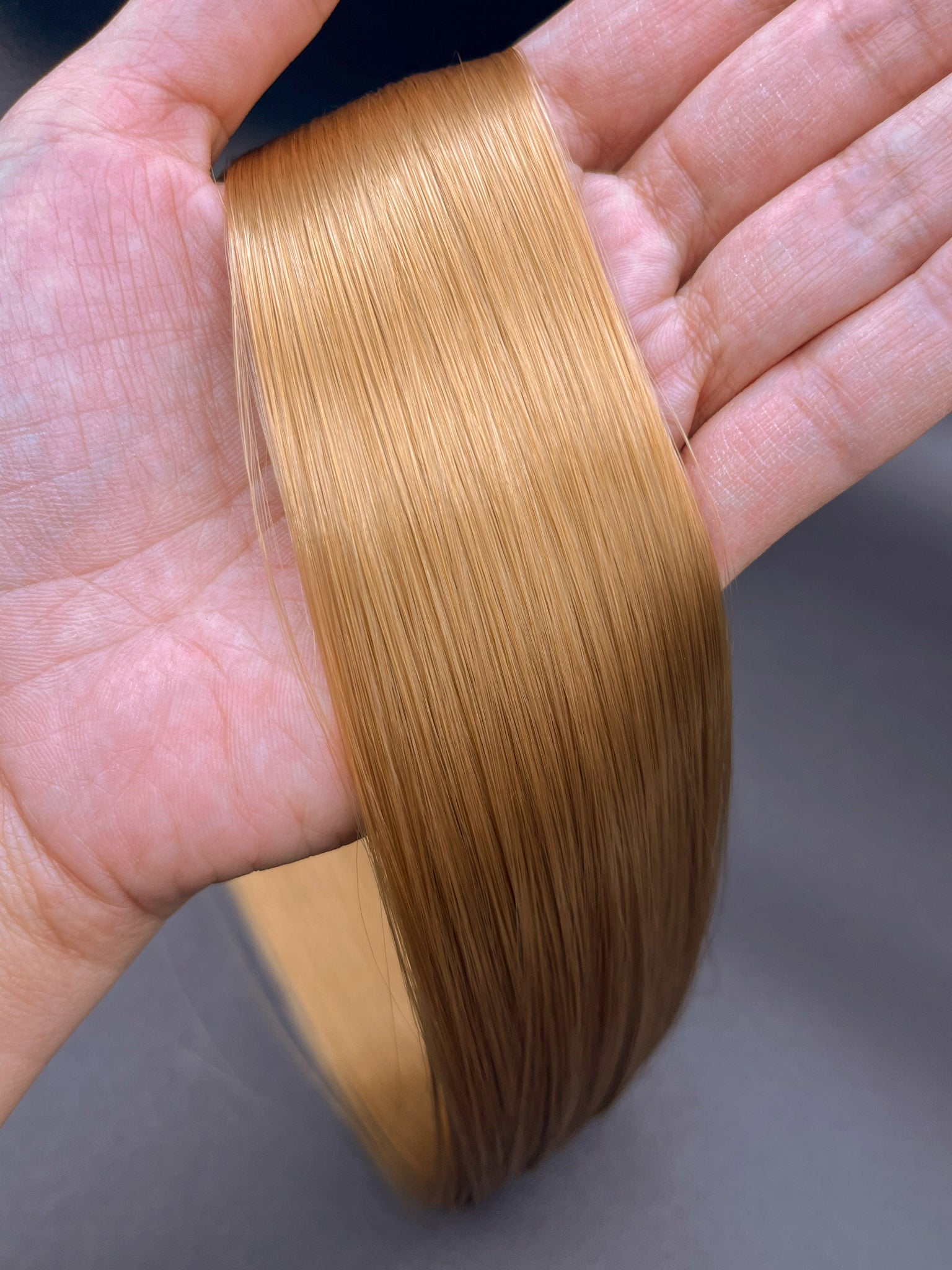 Blonde kanekalon outlet wig